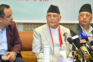 ‘तपाईले विशेष सम्पादकीय लेख्नु हुनेछ, केपी ओली फिर्ता आउन भनेर’: केपी ओली