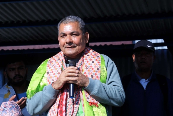 मनोहराका सुकुम्वासीलाई दुर्गा प्रसाईको आश्वासन : ‘बालेनमथि जाइलाग्नुस, सबैलाई पक्की घर बनाइदिन्छु’