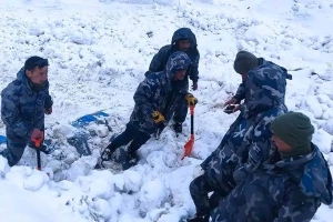 रोल्वालिङ हिमपहिरो दुर्घटना : खराब मौसमका कारण उद्धार कार्यमा ढिलाई
