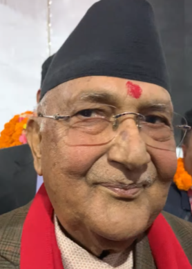 अध्यक्षमा विजयी बनेपछि मुस्कुराउँदै महाधिवेशनस्थल पुगे केपी ओली