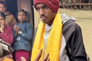 मजदुरी गर्दै एमबीबीएसमा नाम निकालेका सत्यनारायण साफी खर्चको चिन्तामा