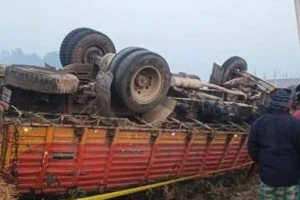 सुनसरीमा ट्रक पल्टिँदा पाँच जनाको मृत्यु, तीन घाइते