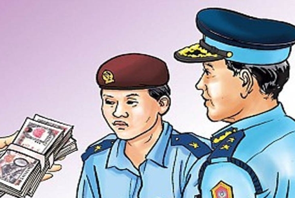 प्रहरी बनेर डर-धम्की देखाएर रकम असुल्ने व्यक्ति पक्राउ