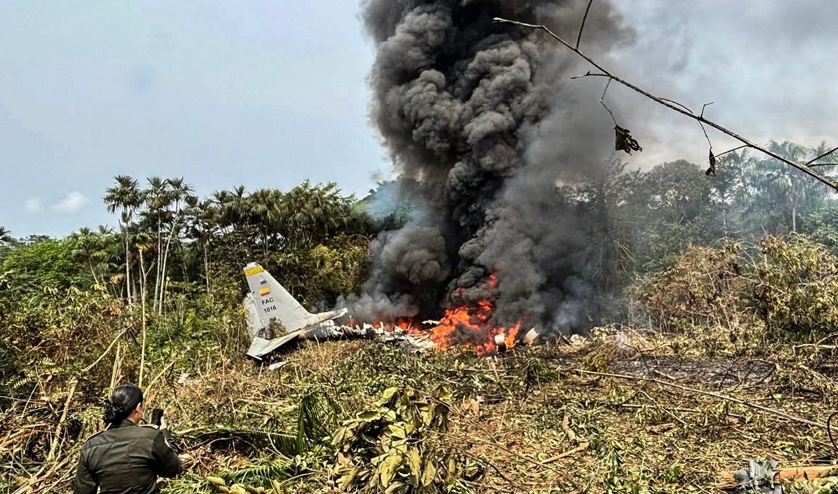 कोलम्बियामा सैन्य विमान दुर्घटना, ६६ जनाको मृत्यु