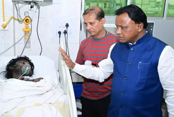 भारतको ओडिसास्थित एक अस्पतालमा भीषण आगलागी, १० जना बिरामीको मृत्यु