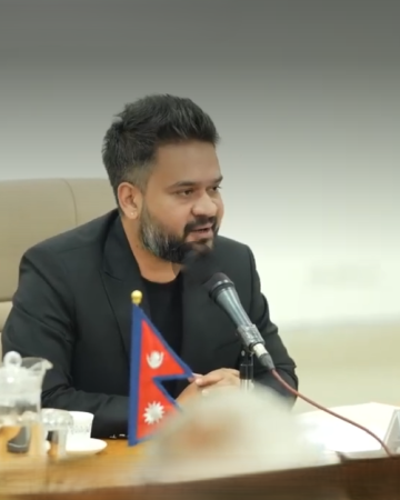 कालो ‘चस्मा’ बिना प्रधानमन्त्री बालेन्द्र शाह !