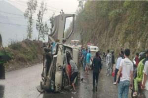 धादिङमा ईभी माइक्रो दुर्घटना, १२ जना घाइते