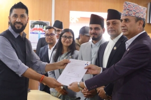 रास्वपाका डीपी अर्यालले गराए सभामुख पदमा मनोनयन दर्ता
