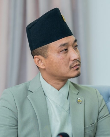 गृहमन्त्री सुधन गुरुङ विवादमा, पार्टीभित्रै राजीनामा माग