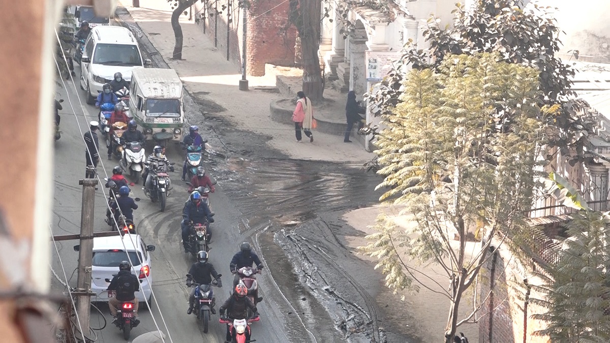 सडक विस्तारका नाममा सिंहदरबारकै जग्गा अतिक्रमण, रावल आयोगको प्रतिवेदन अलपत्र