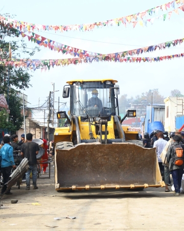 बल्खुस्थित सुकुम्बासी बस्तीमा डोजरः अतिक्रमण हटाउने अभियानको दोस्रो चरण सुरु