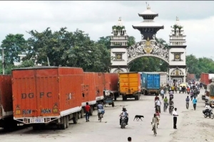 एमआरपी विवादका कारण वीरगन्ज भन्सारमा मालवाहक सवारी ठप्प, राजस्व संकलन प्रभावित