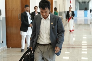 प्रधानमन्त्री अनुपस्थित भएपछि हर्क साम्पाङद्वारा संसद् बैठक बहिष्कार