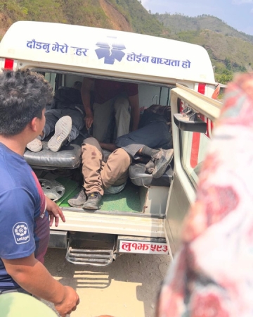 अर्घाखाँचीको पाणिनीमा बस दुर्घटनाः दुई जनाको मृत्यु, ३० जना घाइते