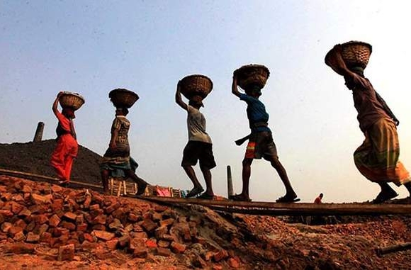 न्यूनतम पारिश्रमिक नपाएको श्रमिकको गुनासो, नौ महिनामा ४५० उजुरी दर्ता