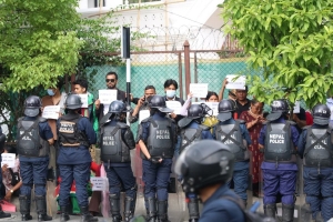 राष्ट्रपति कार्यालय अगाडि जेनजी थुनुवाका अभिभावकद्वारा प्रदर्शन