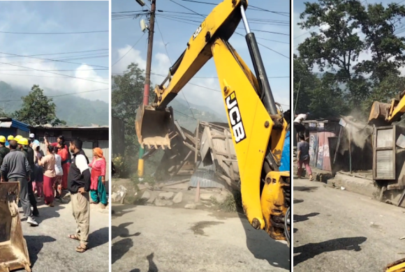 सडक अतिक्रमणविरुद्ध चन्दागिरी नगरपालिकाको डोजर अभियानः सडक छेउका दर्जनौं टहरा भत्काइए