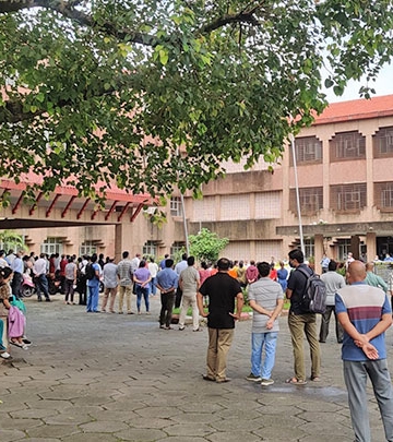 बीपी स्वास्थ्य प्रतिष्ठानमा बिचौलियाको काम गर्दै आएका १२ जना पक्राउ
