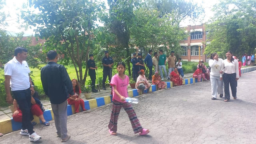 खरिपाटी होल्डिङ सेन्टरका सुकुमवासीद्वारा भोकविरुद्ध आन्दोलन, दुई दिनदेखि खाना नपाएको गुनासो