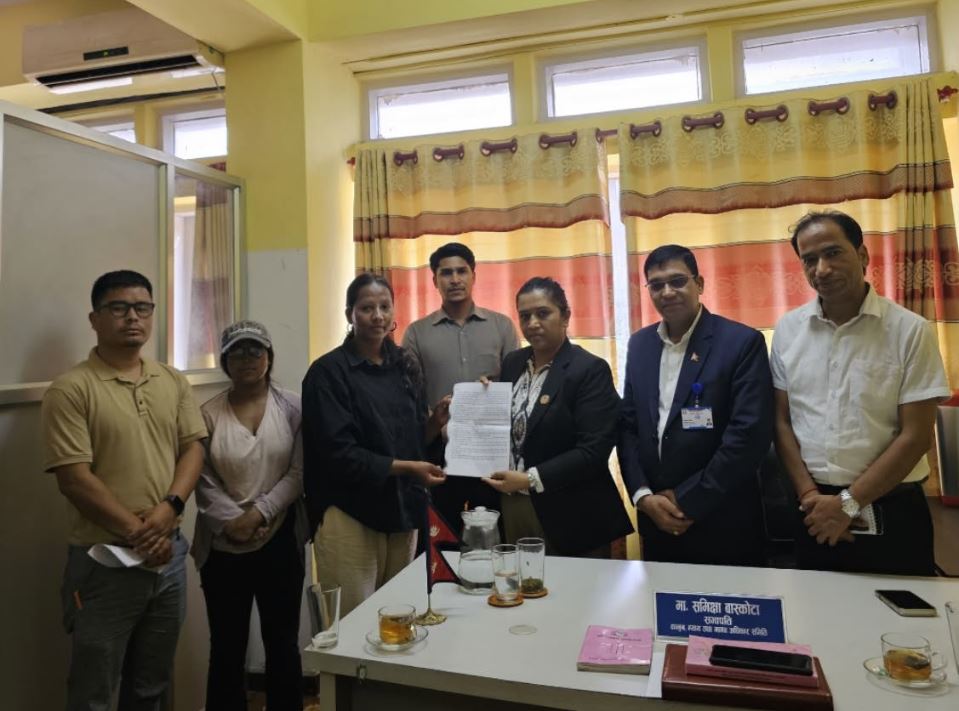‘सरकार, कोठा खाली छ?’अभियानकी दिपा नेपालीले बुझाइन सांसद समिक्षा बास्कोटा ध्यानाकर्षण पत्र