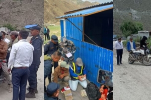 स्रोत नखुलेको ५५ लाख ९० हजार रुपैयाँसहित डोल्पामा दुई जना पक्राउ