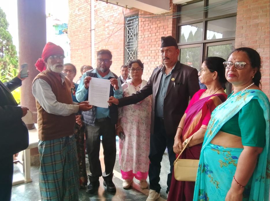 भक्तपुरको ‘बोडे होल्डिङ सेन्टर’मा संसदीय टोलीको अनुगमन, पीडितद्वारा १५ बुँदे ध्यानाकर्षण पत्र पेस