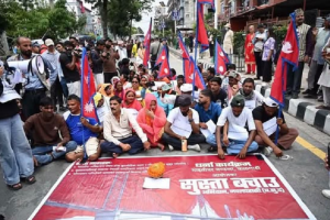 बिना बर्दीका सिपाही सुस्ताबासीः सिमा बचाउन माइतीघरमा अनिश्चितकालीन धर्नामा