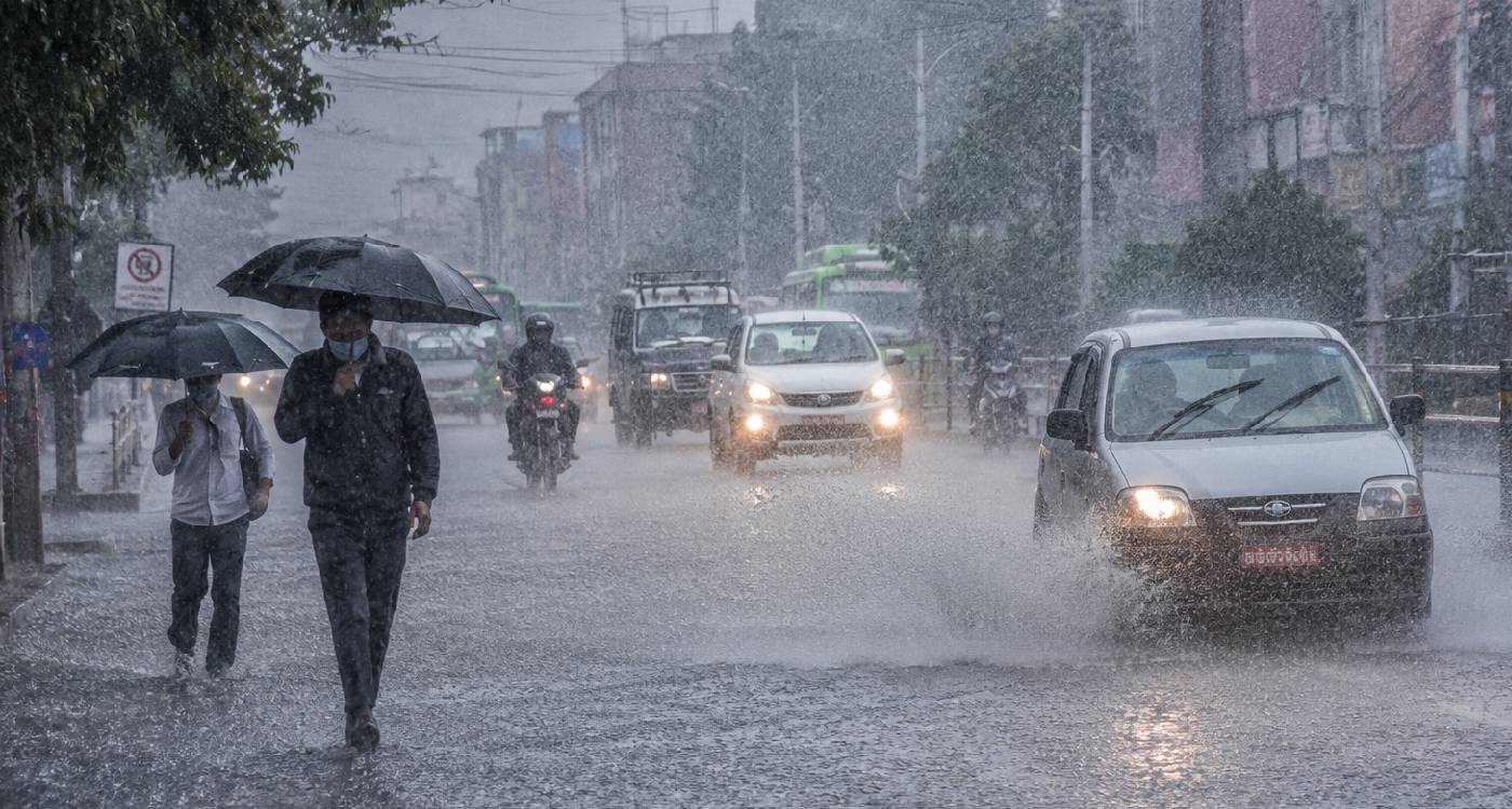 आजको मौसम: दिउँसो भारी वर्षा, राति अति भारी वर्षाको सम्भावना