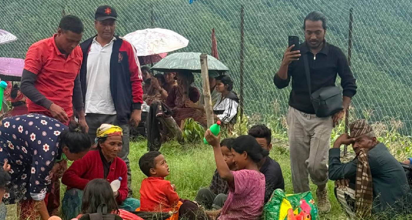 जाजरकोटमा पहिरोको जोखिम : २ सय स्थानीयवासीलाई सुरक्षित स्थानमा सारियो