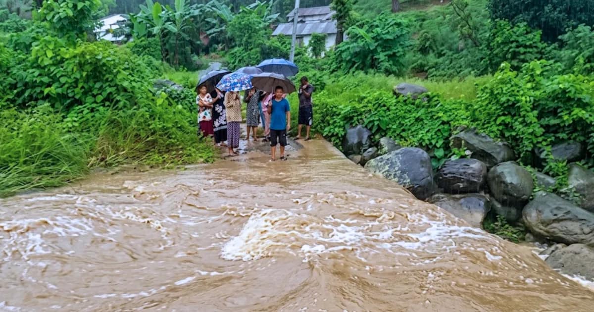 खहरे खोलाले बगाएका चार बालिकामध्ये एकको मृत्यु, दुई अझै बेपत्ता