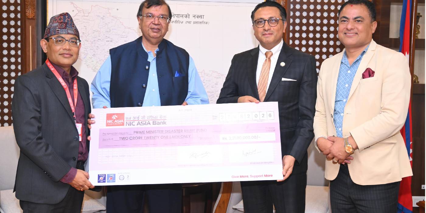 भोटेकोशी बाढीपीडितका लागि एनआईसी एसिया बैंकको २ करोड २१ लाख सहयोग