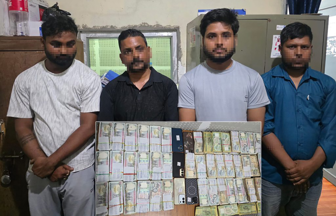 स्रोत नखुलेको ५२ लाख ५० हजार रुपैयाँसहित चार जना पक्राउ