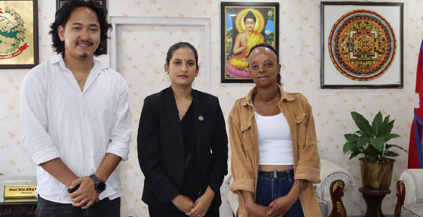 ज्योति महतसँग मन्त्री बादीको भेट, उपचार र आत्मनिर्भरताका लागि सहयोग गर्ने