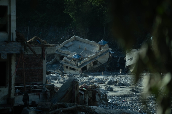 भोटेकोशी बाढीपीडितलाई धुलिखेल अस्पतालले एक वर्षसम्म निःशुल्क उपचार सेवा दिने