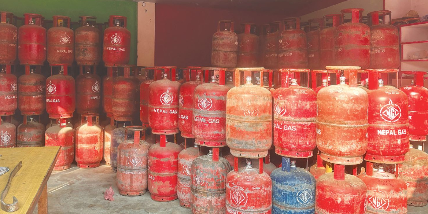 उपत्यकामा बिहीबारदेखि ग्यासको मूल्य घट्यो, २ हजार ६० मै पाइने