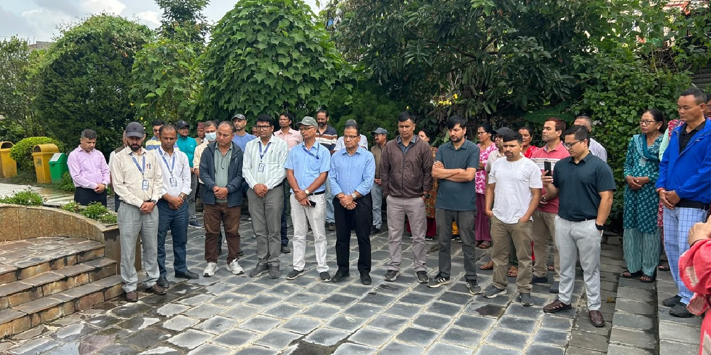 रसुवा-भोटेकोशी बाढीमा ज्यान गुमाएकाको सम्झनामा नेपाल इन्जिनियरिङ कलेजमा शोकसभा