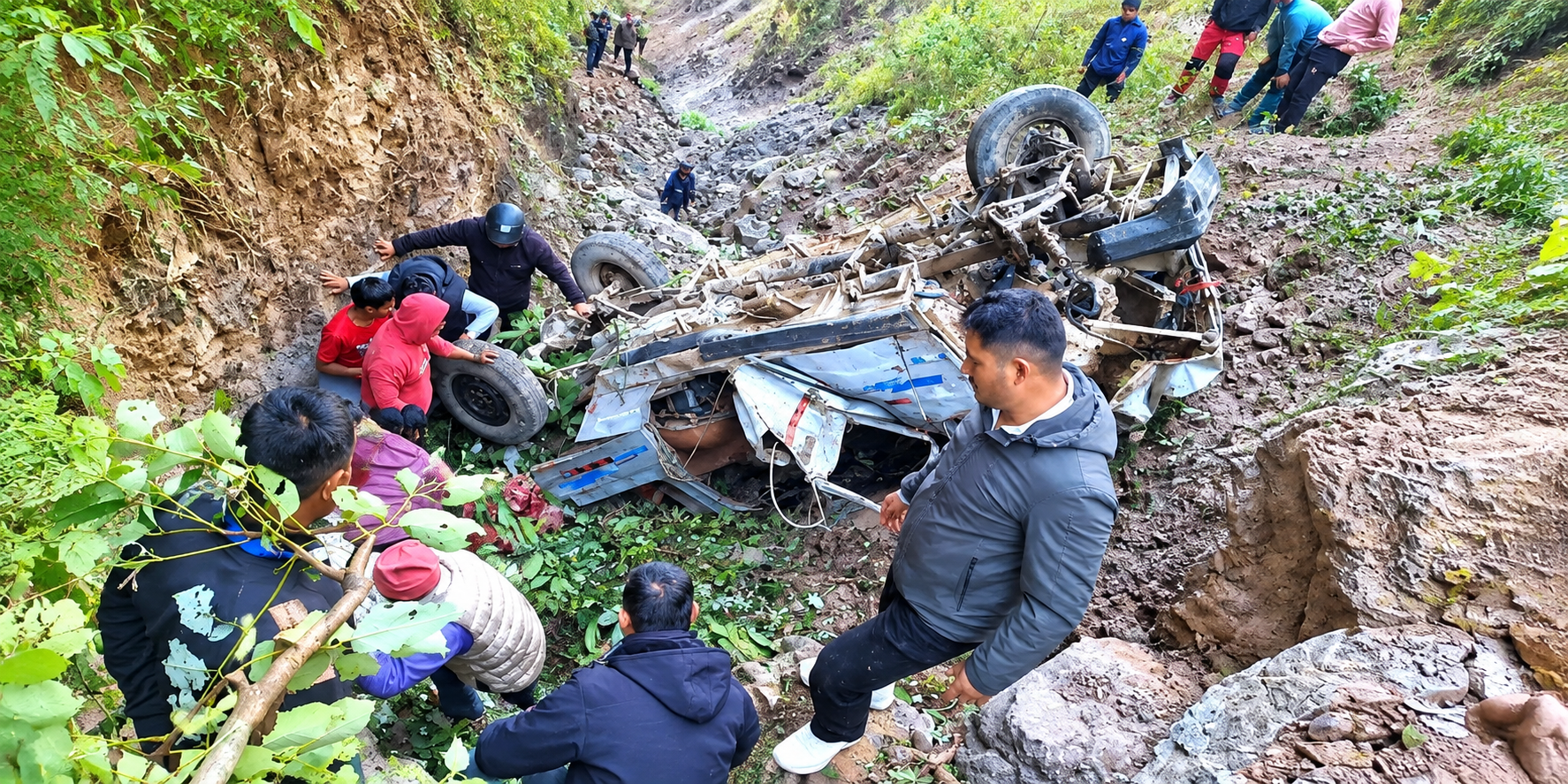 रुकुमपश्चिममा जीप दुर्घटना, चालकसहित दुई जनाको मृत्यु