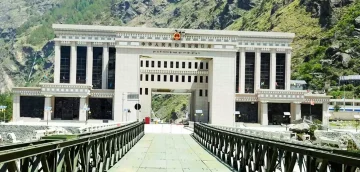 बाढी-पहिरोको जोखिम बढेपछि चीनले अनिश्चितकालका लागि बन्द गर्‍यो तातोपानी नाका