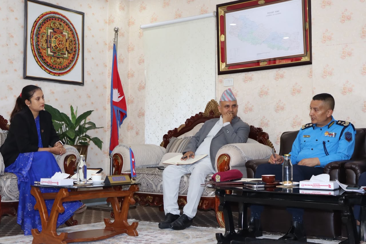 जातीय विभेद र हिंसाविरुद्ध प्रभावकारी कारबाही गर्न मन्त्री बादी र आईजीपी कार्कीबीच छलफल