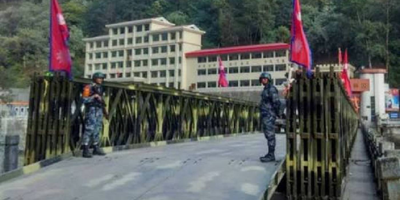 दशैँलाई लक्षित गर्दै तीन दिन खुल्ने भयो तातोपानी नाका
